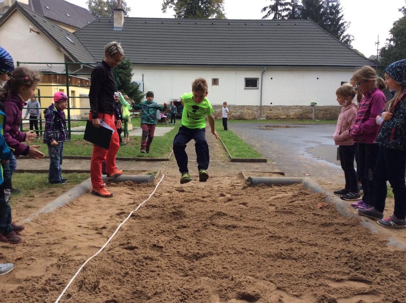 Soutěž ve skoku dalekém - Žabák - 44