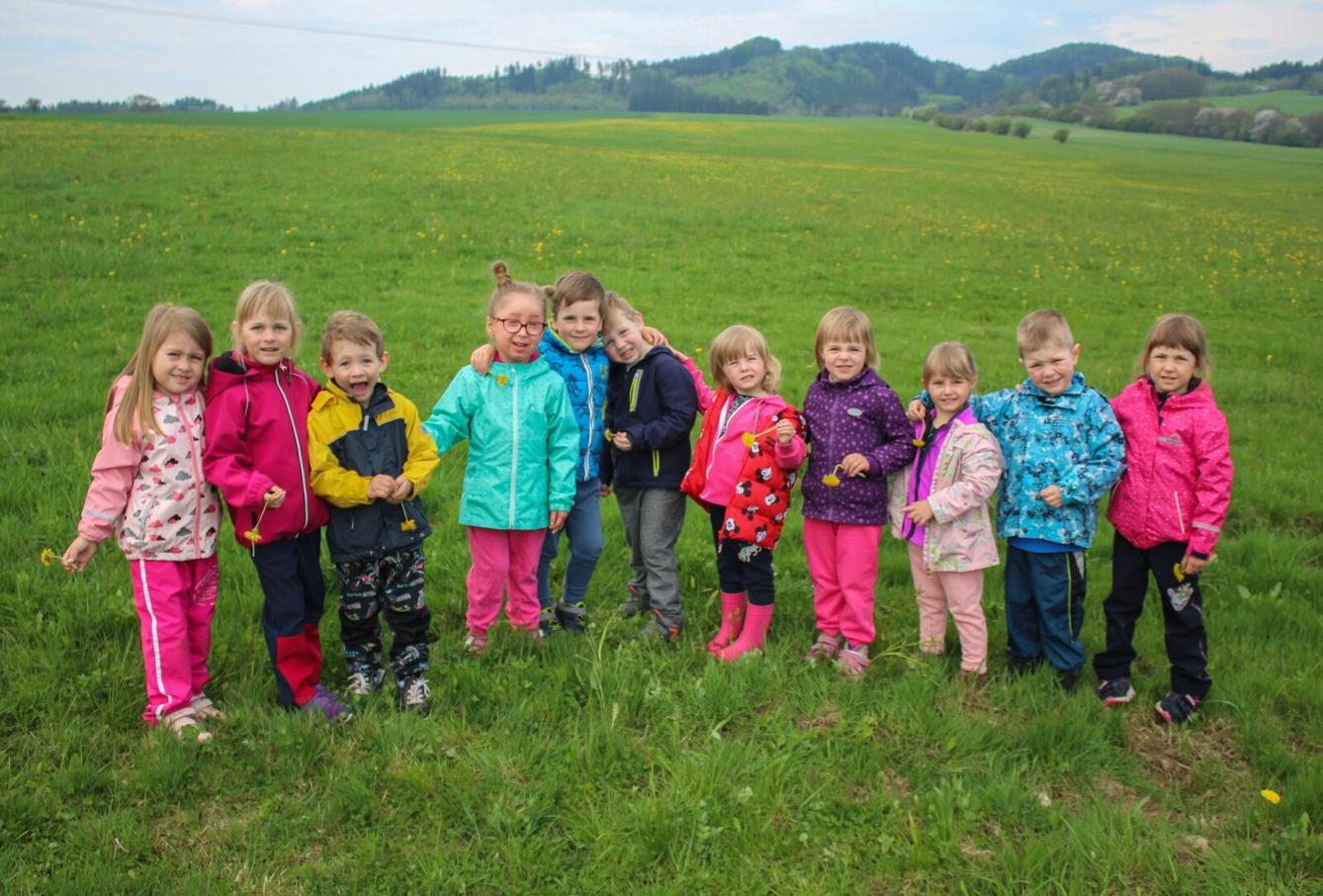 broučci:přípravy na den matek - 48