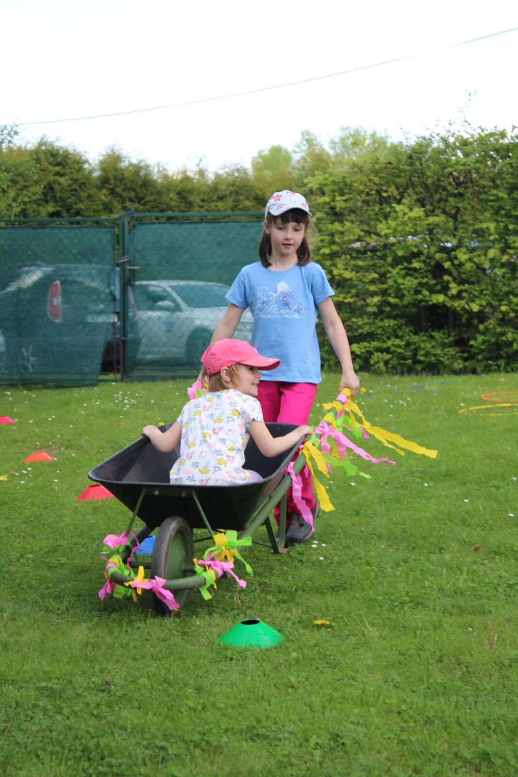 broučci a sovičky:besídka pro maminky - 11