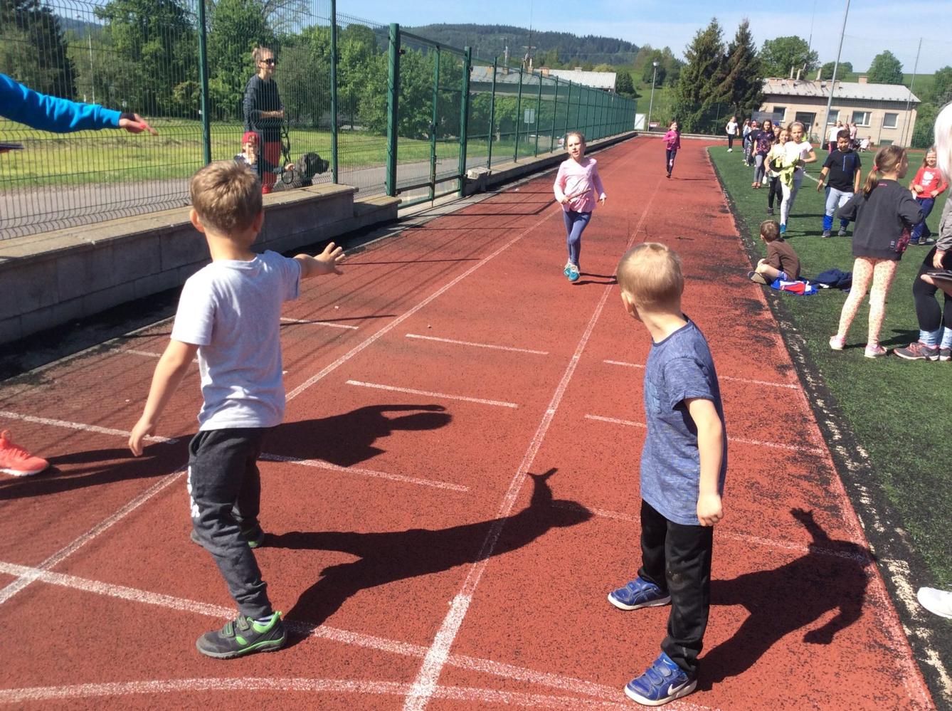 Štafetové běhy 1. stupně - 17