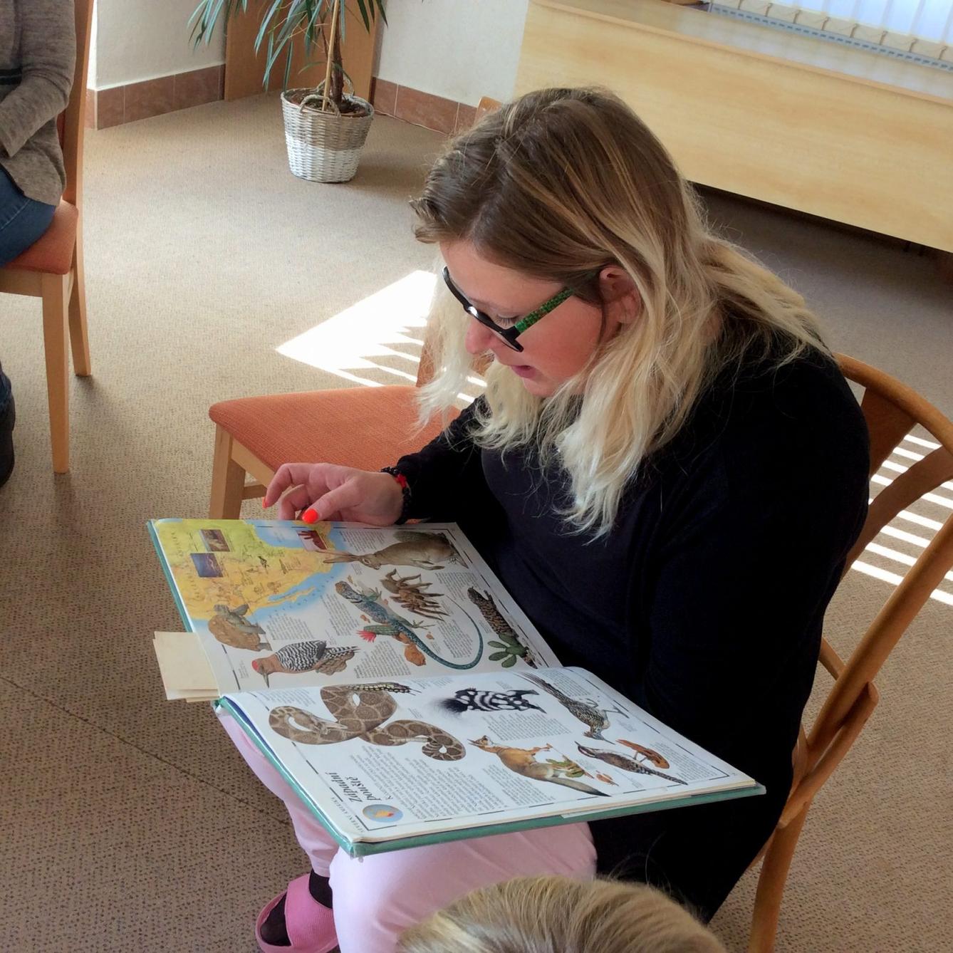 1. 11. Třetí třída v obecní knihovně - 8