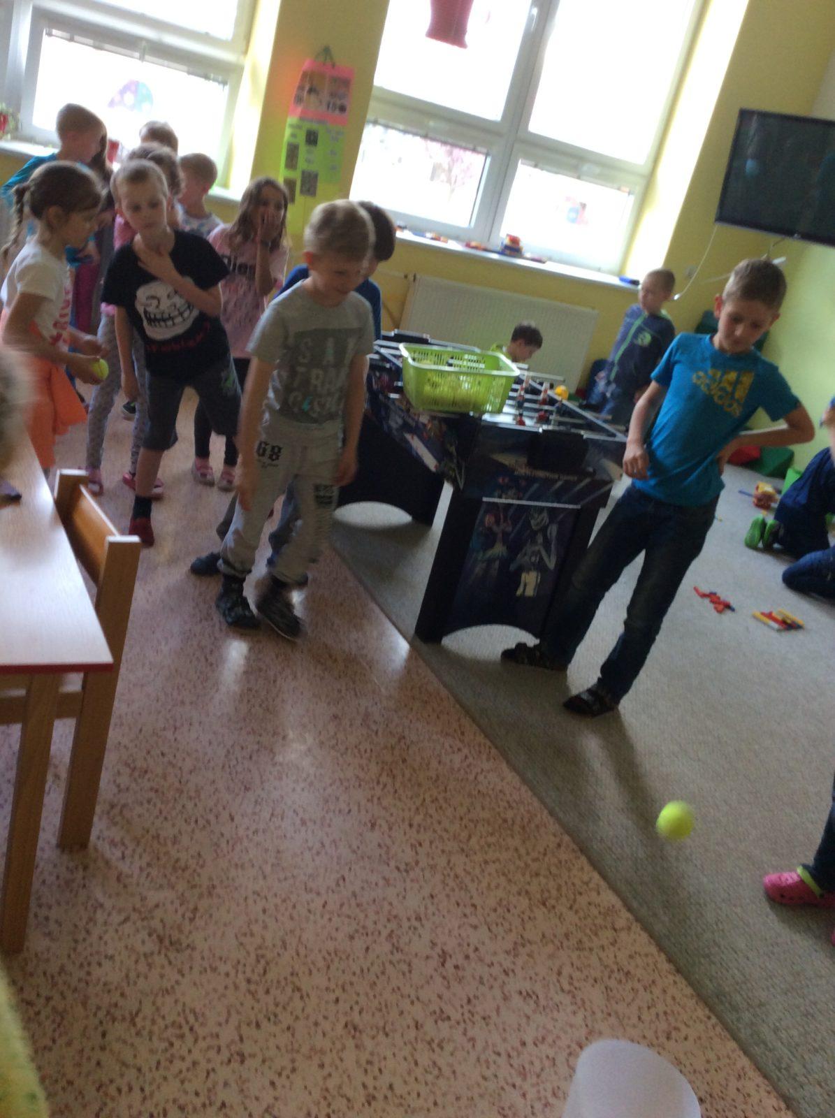 ,,ZLATÉ" RUČIČKY - svátek rukou - 11