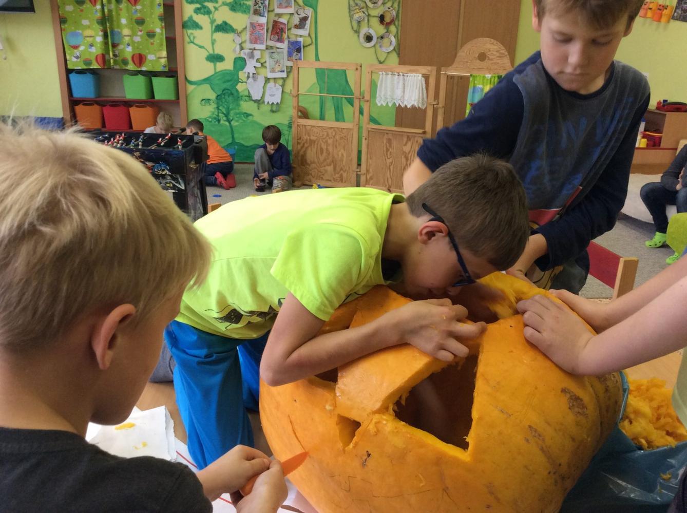 Listopad - II. oddělení a společná výzdoba - 7