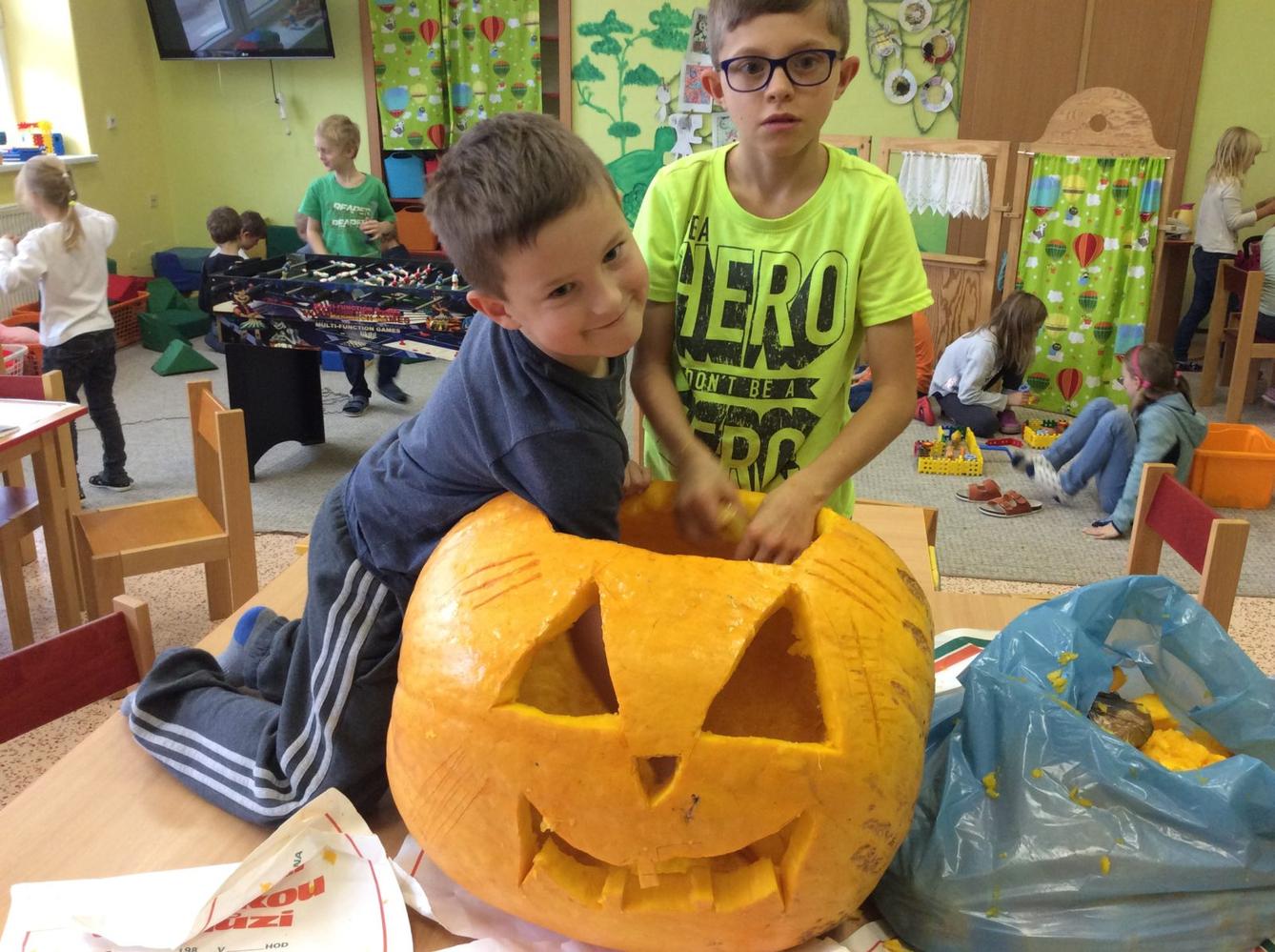 Listopad - II. oddělení a společná výzdoba - 9