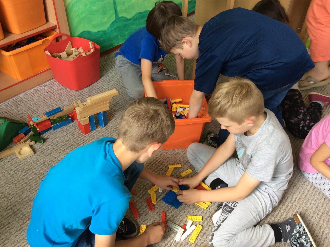 II.oddělení - spaní ve škole, duben,květen - 17