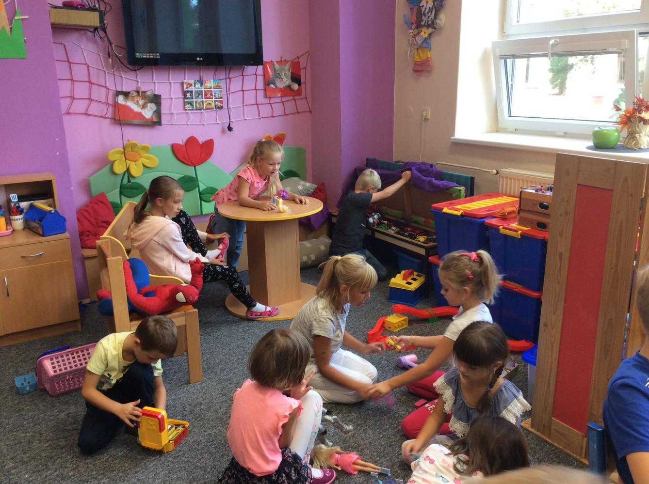 II. oddělení přivítalo prvňáčky ve družince - 6