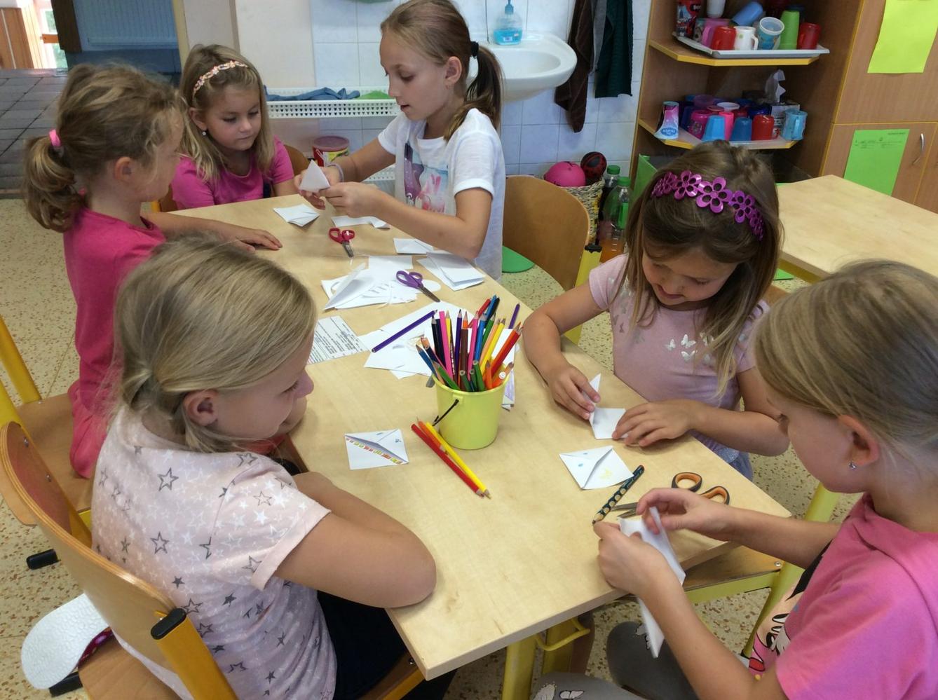 II. oddělení přivítalo prvňáčky ve družince - 12