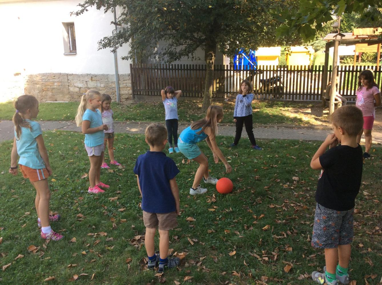 II. oddělení přivítalo prvňáčky ve družince - 32