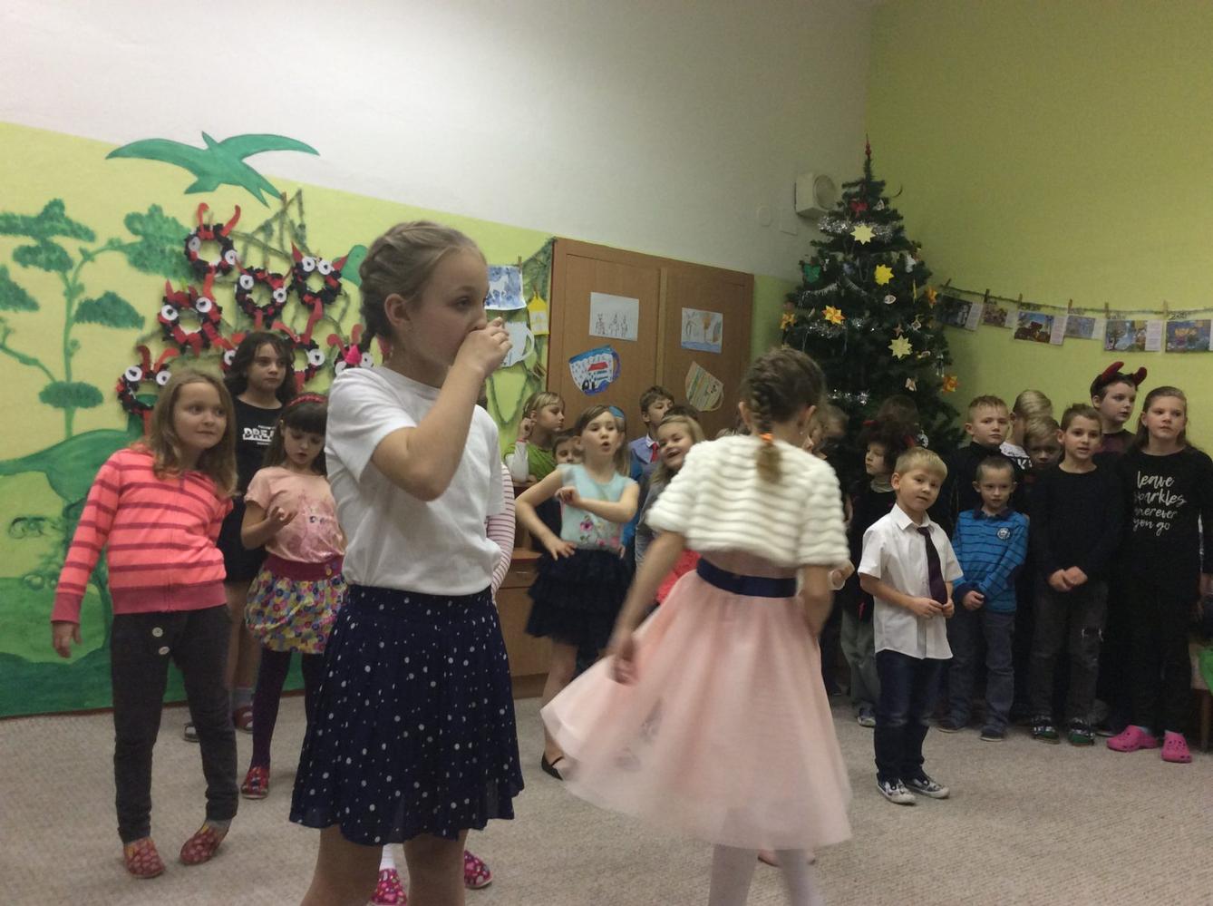 VÁNOČNÍ  BESÍDKA PRO  RODIČE - 12