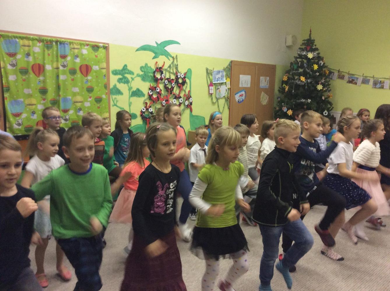 VÁNOČNÍ  BESÍDKA PRO  RODIČE - 79