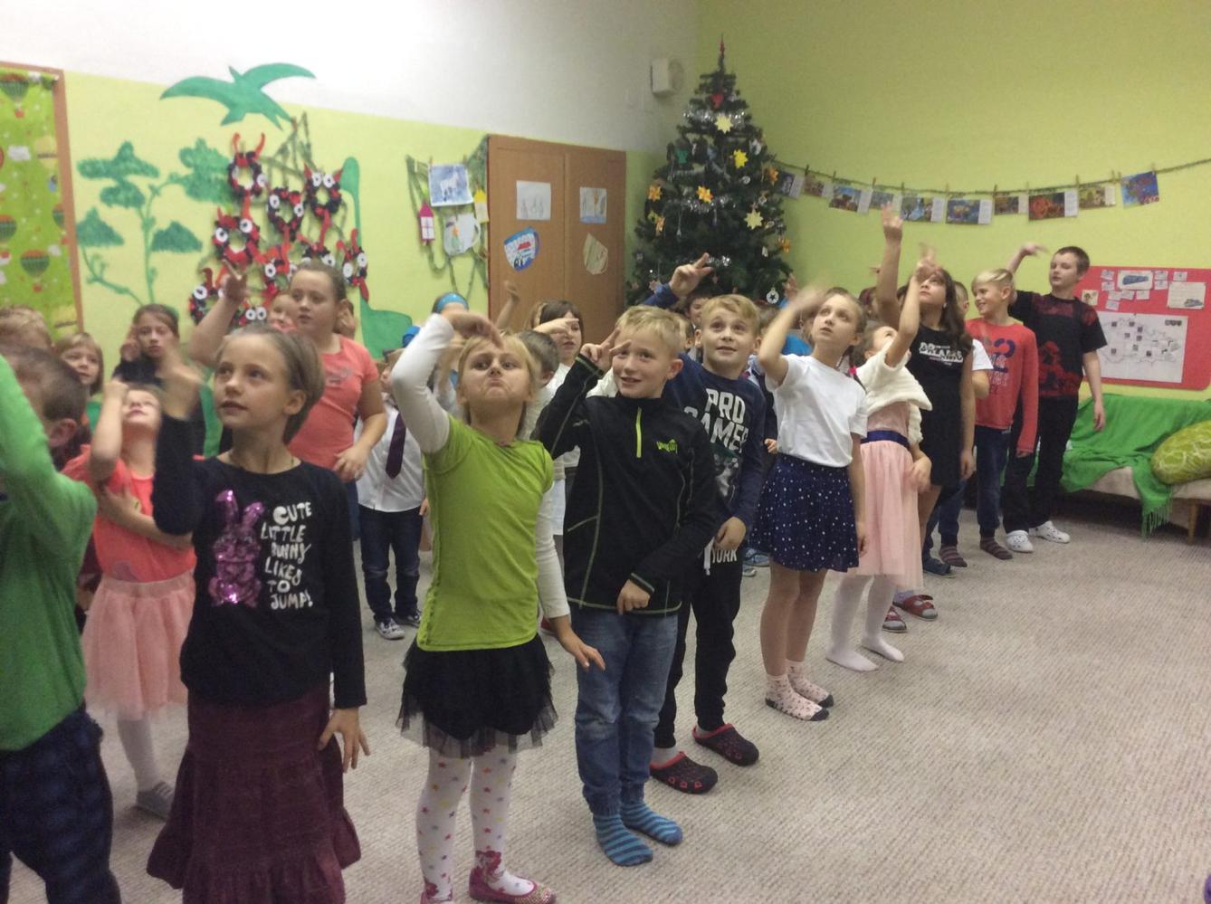 VÁNOČNÍ  BESÍDKA PRO  RODIČE - 80