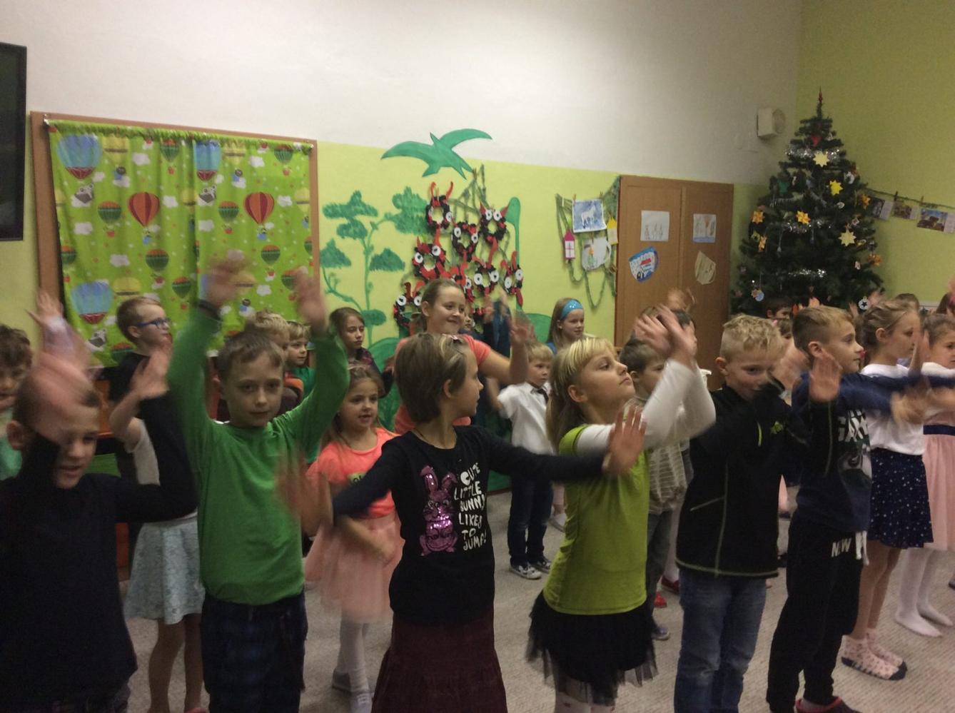 VÁNOČNÍ  BESÍDKA PRO  RODIČE - 81