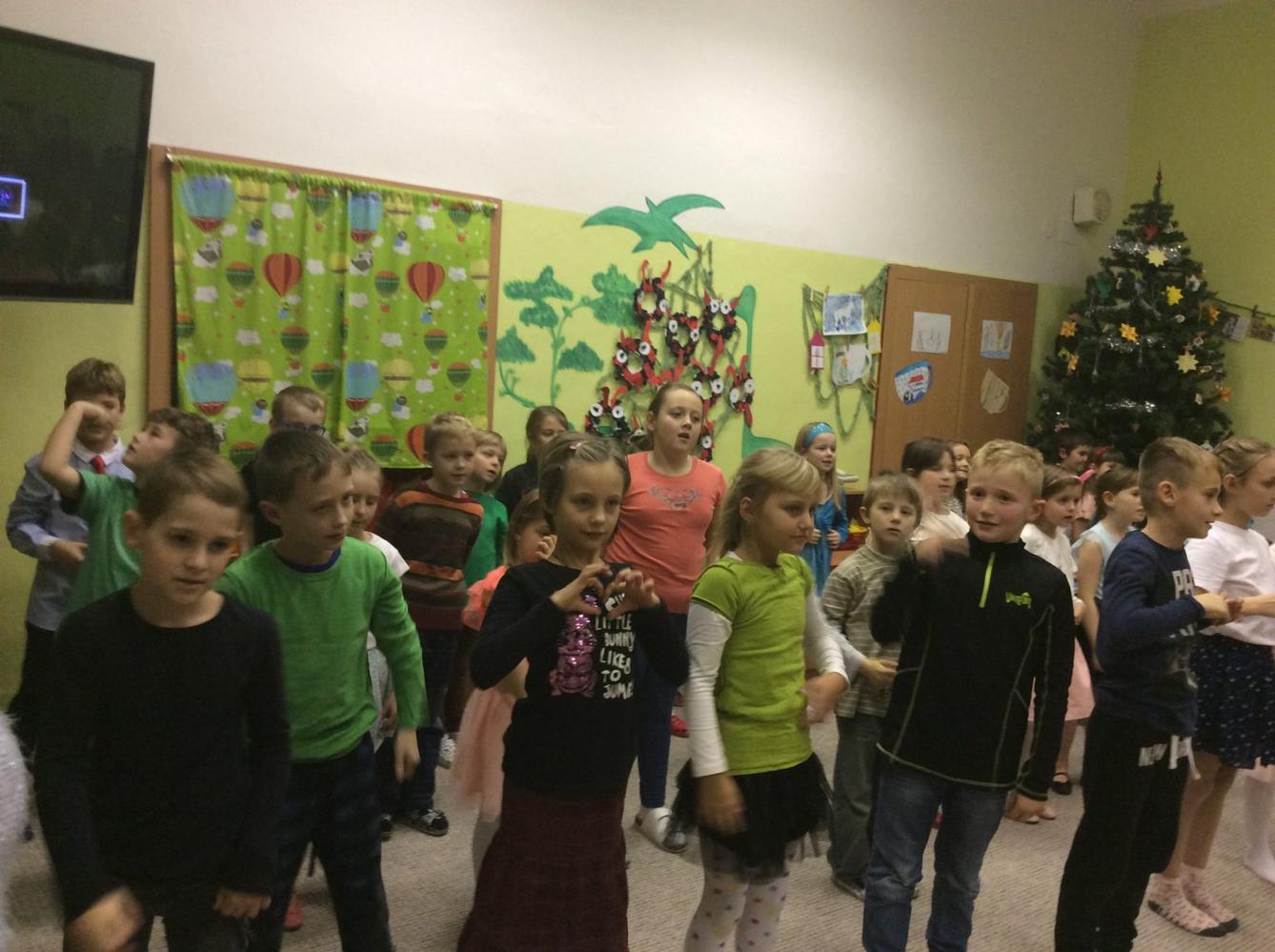 VÁNOČNÍ  BESÍDKA PRO  RODIČE - 82