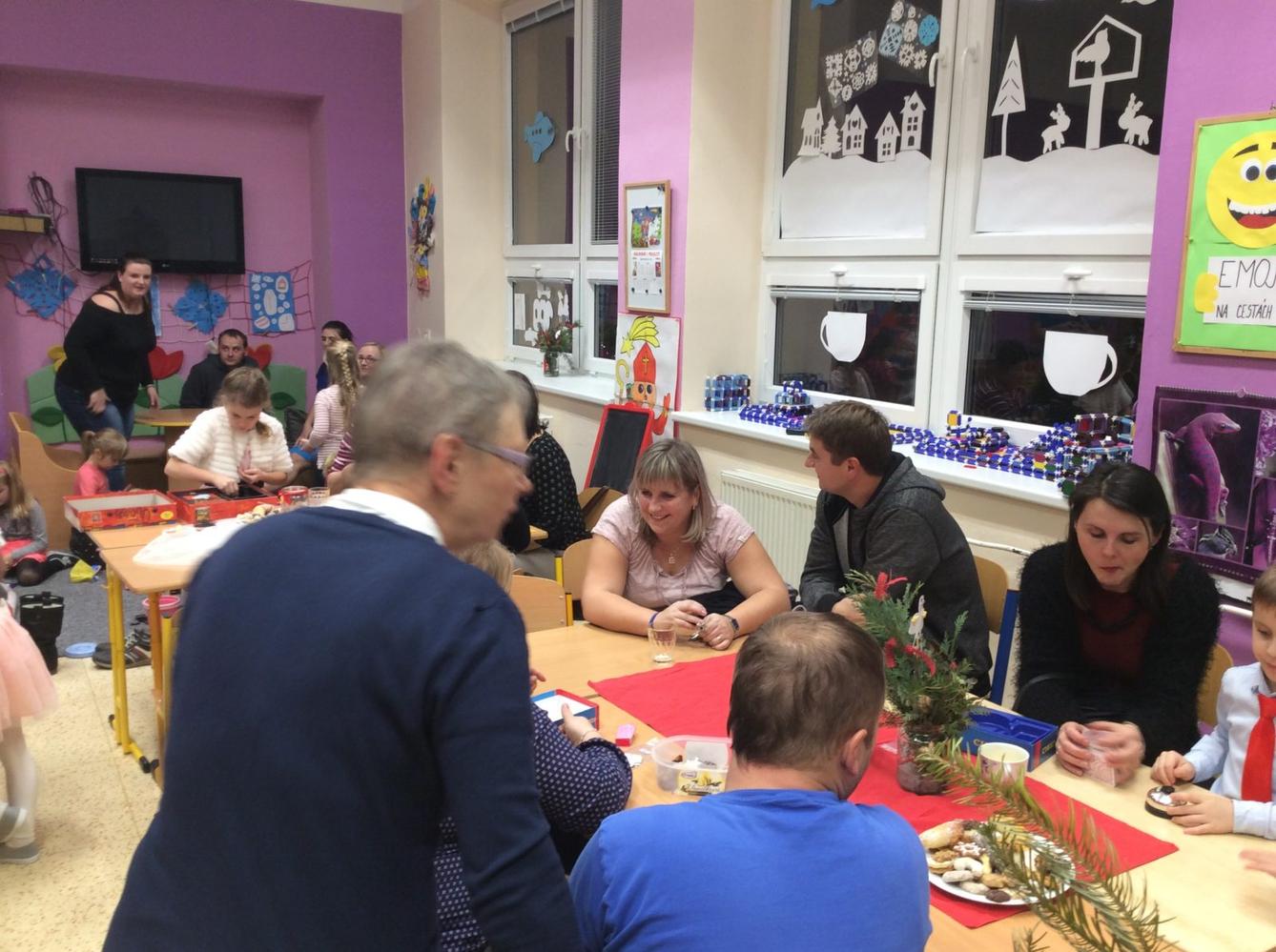VÁNOČNÍ  BESÍDKA PRO  RODIČE - 85