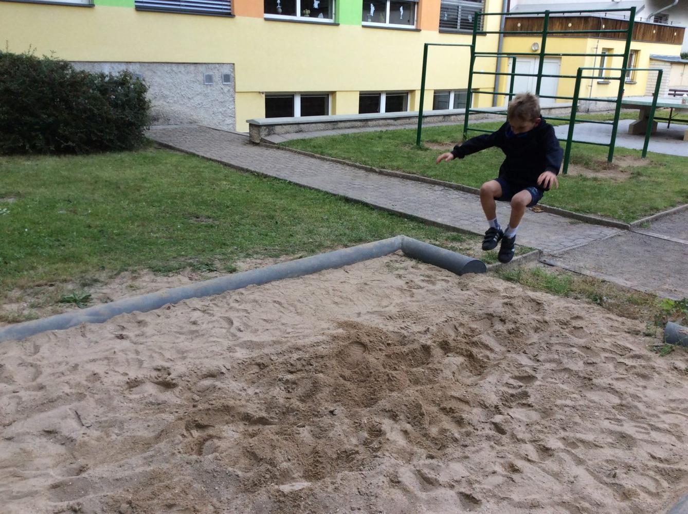 ZÁŘÍ - 2. ODDĚLENÍ - 86