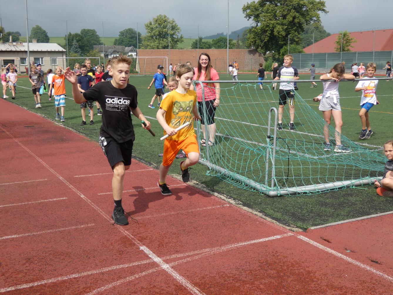 Štafetové běhy 1. stupně - 25