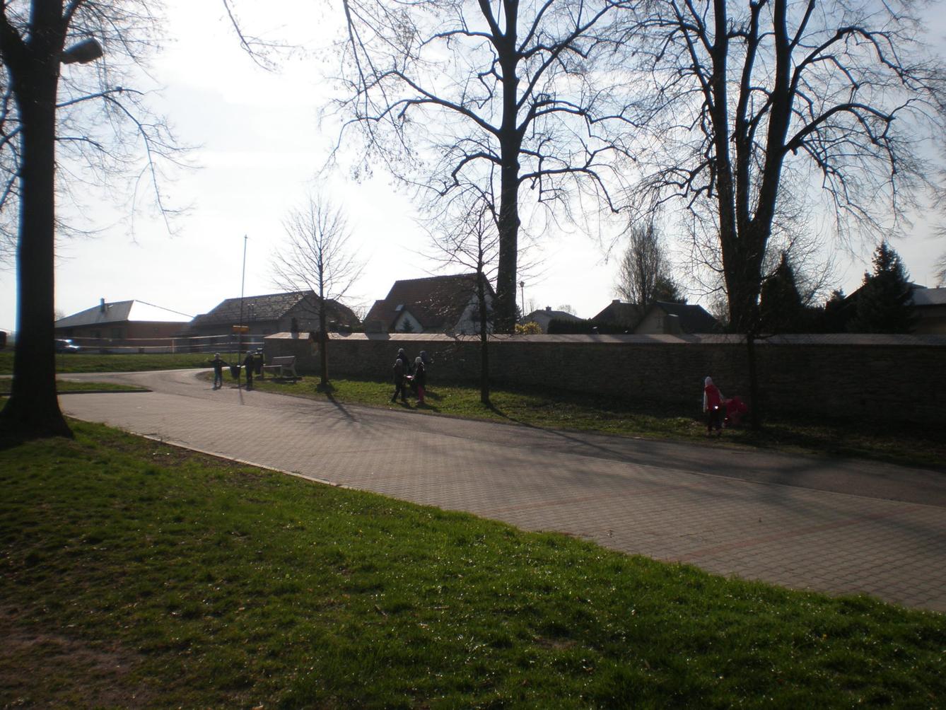 Akce "Ukliďme Česko-ukliďme Libchavy" na 1. stupni - 14