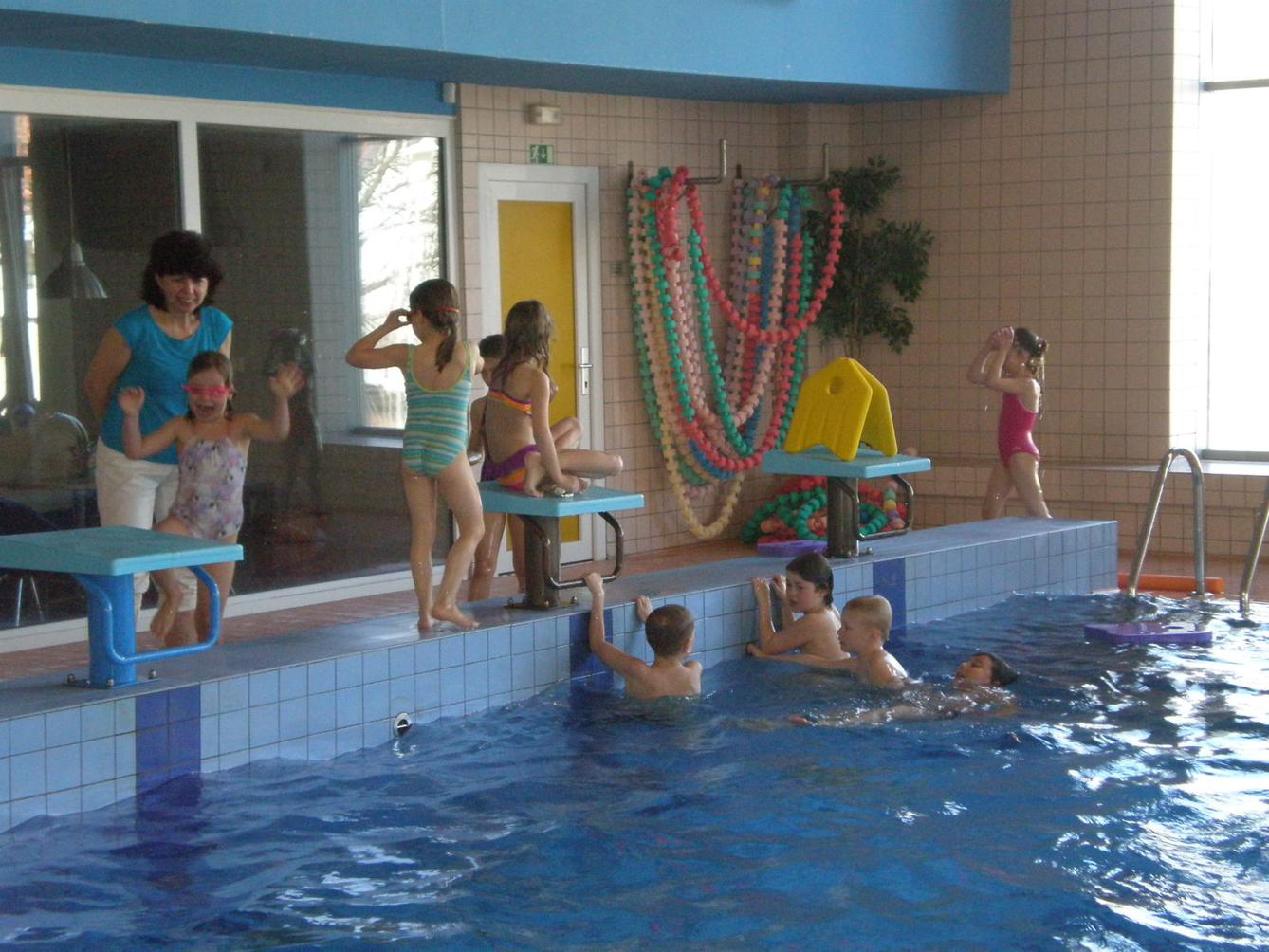 Ukončení plaveckého výcviku 1. a 2. třídy - 11