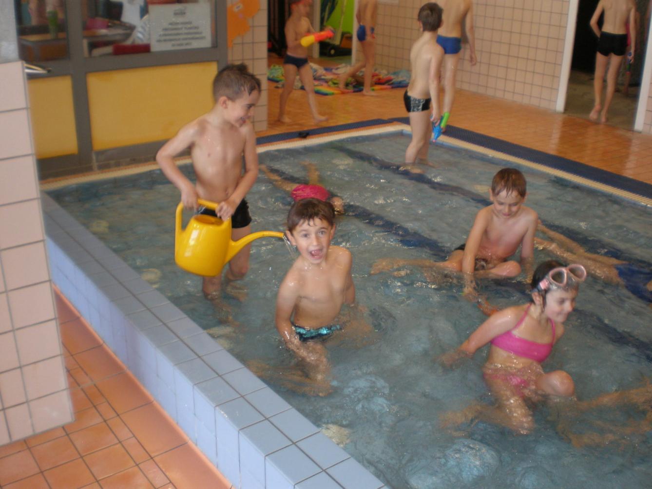 Ukončení plaveckého výcviku 1. a 2. třídy - 13