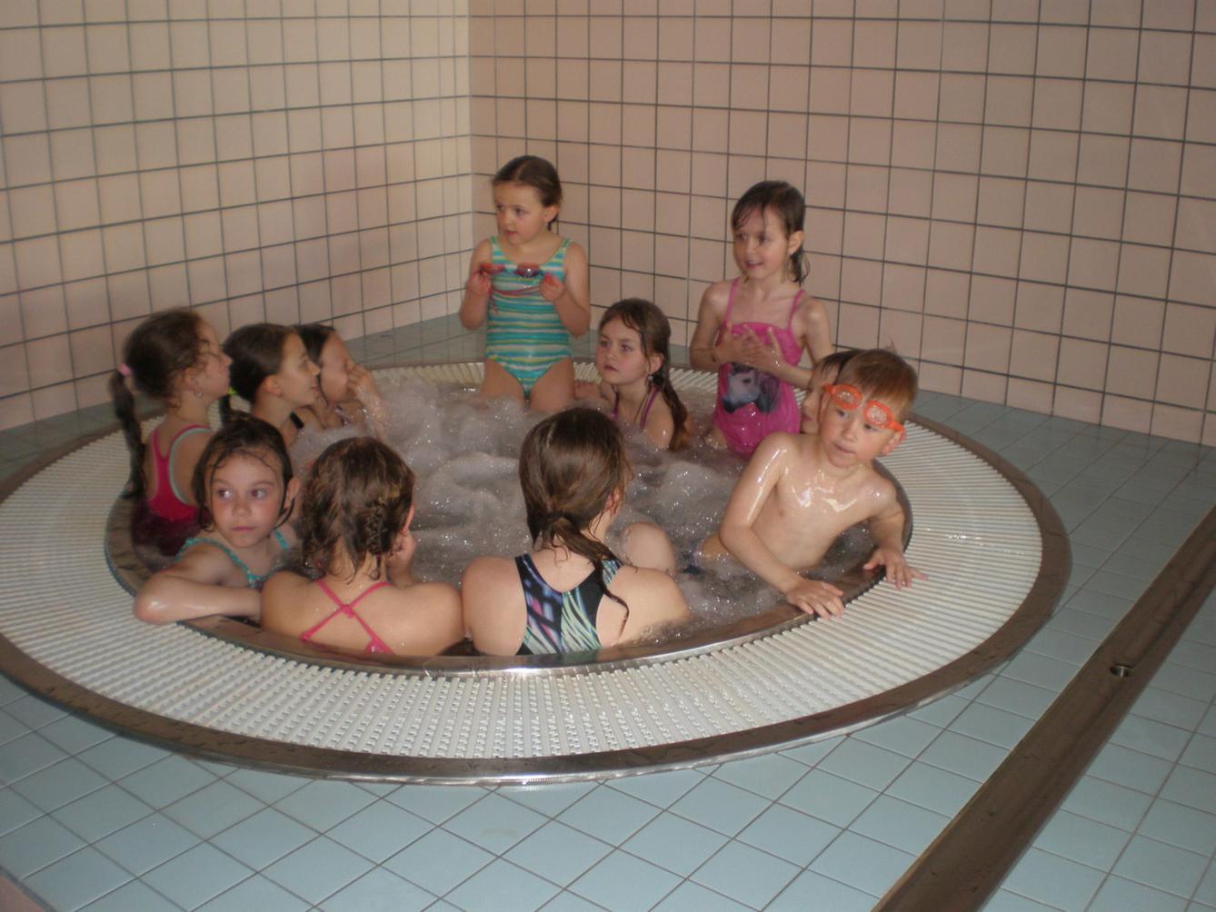 Ukončení plaveckého výcviku 1. a 2. třídy - 18