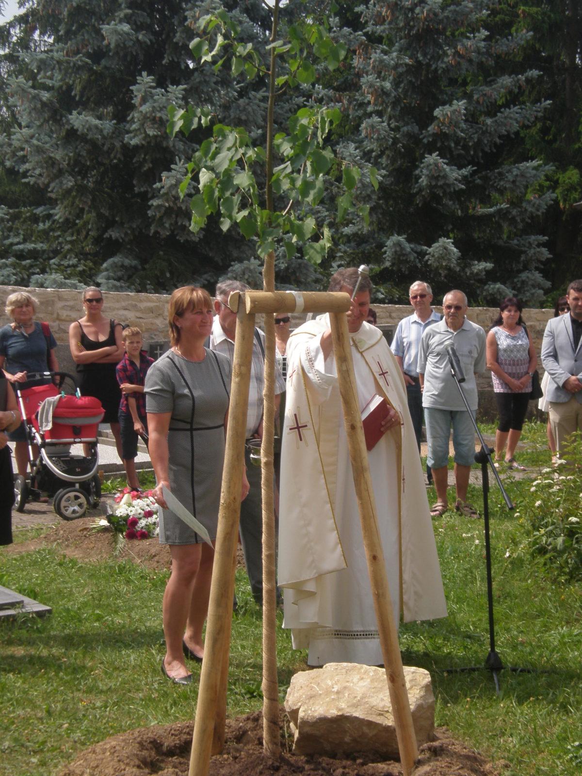 Slavnostní zasazení památné lípy - 10