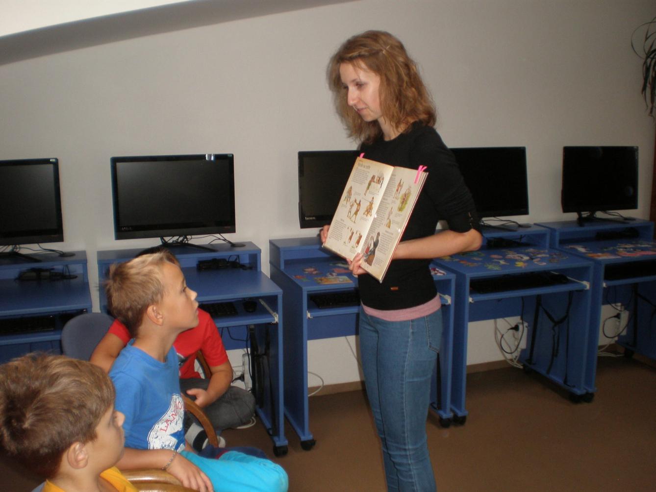 Pasování žáků 2. třídy na čtenáře - 4