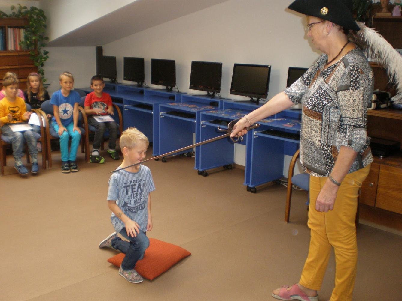 Pasování žáků 2. třídy na čtenáře - 38