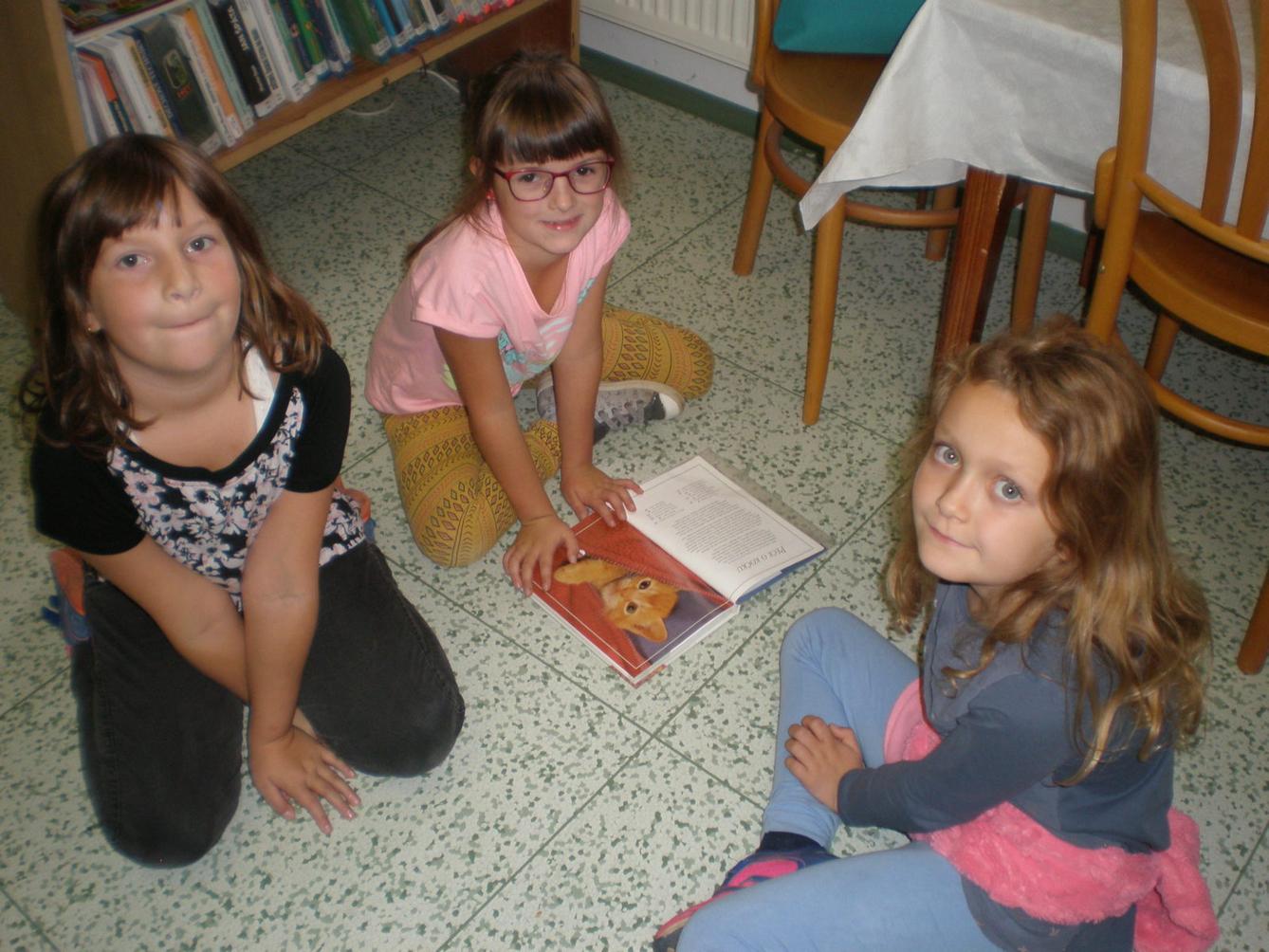 Návštěva druháčků v Obecní knihovně - 4