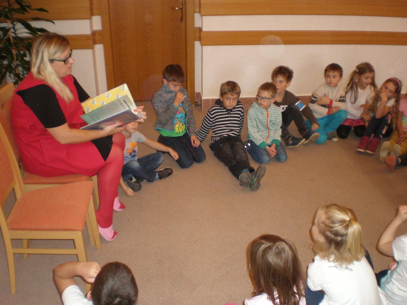 Návštěva druháčků v Obecní knihovně - 10