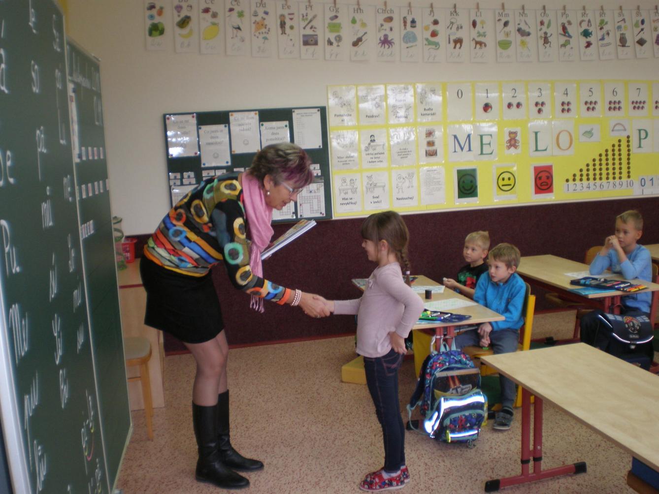 Slavnostní předávání slabikářů v 1. třídě - 3