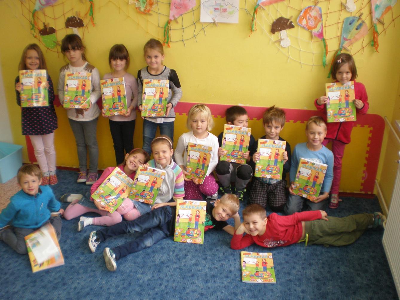 Slavnostní předávání slabikářů v 1. třídě - 18