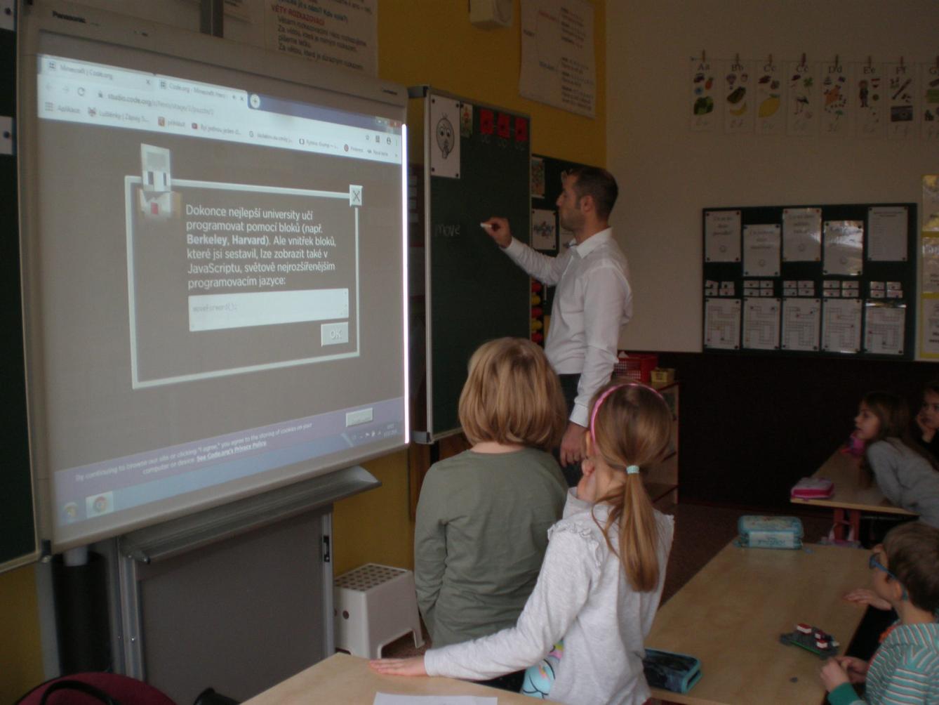 Hodina kódu ve 2. a 5. třídě - 11