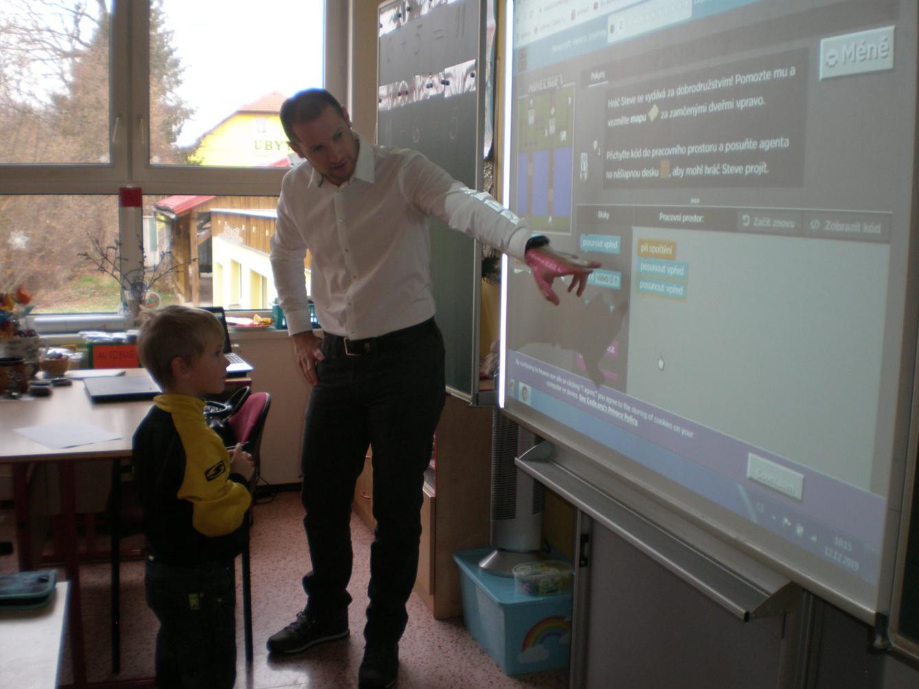 Hodina kódu ve 2. a 5. třídě - 12