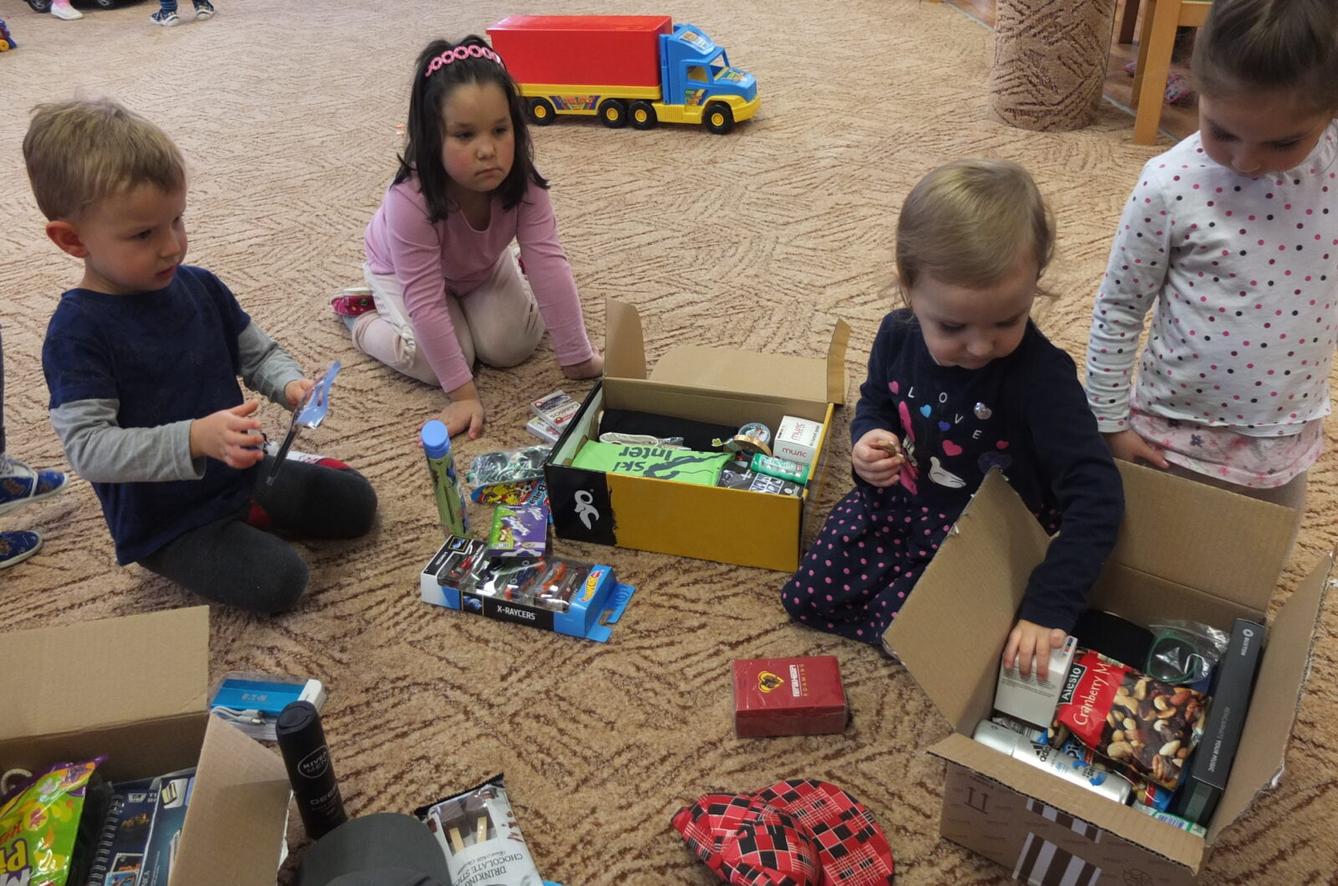 Dobročinná akce - Krabice od bot - 4