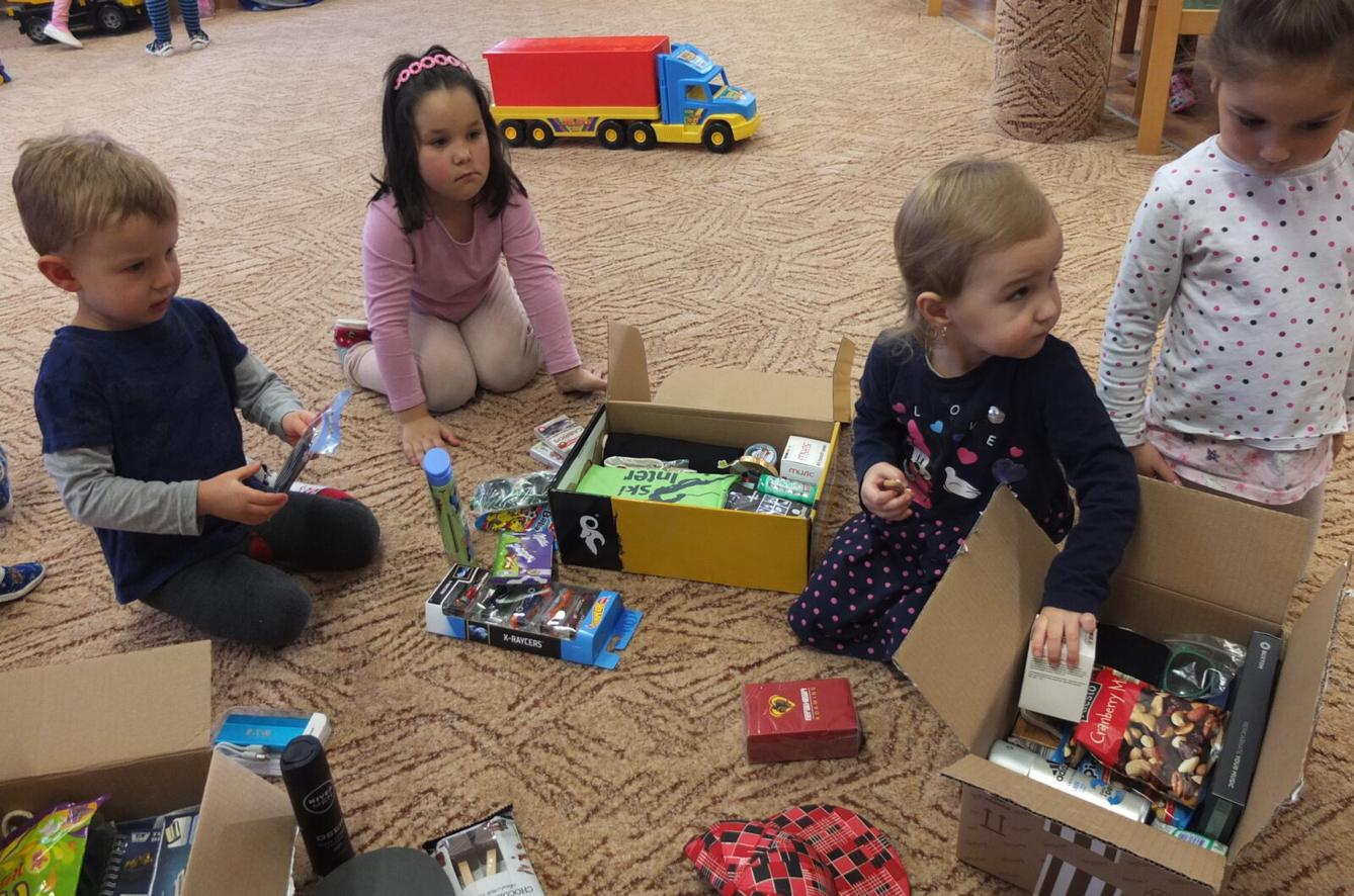 Dobročinná akce - Krabice od bot - 5