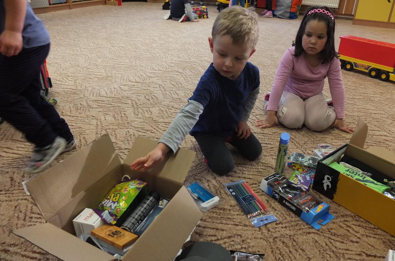 Dobročinná akce - Krabice od bot - 6