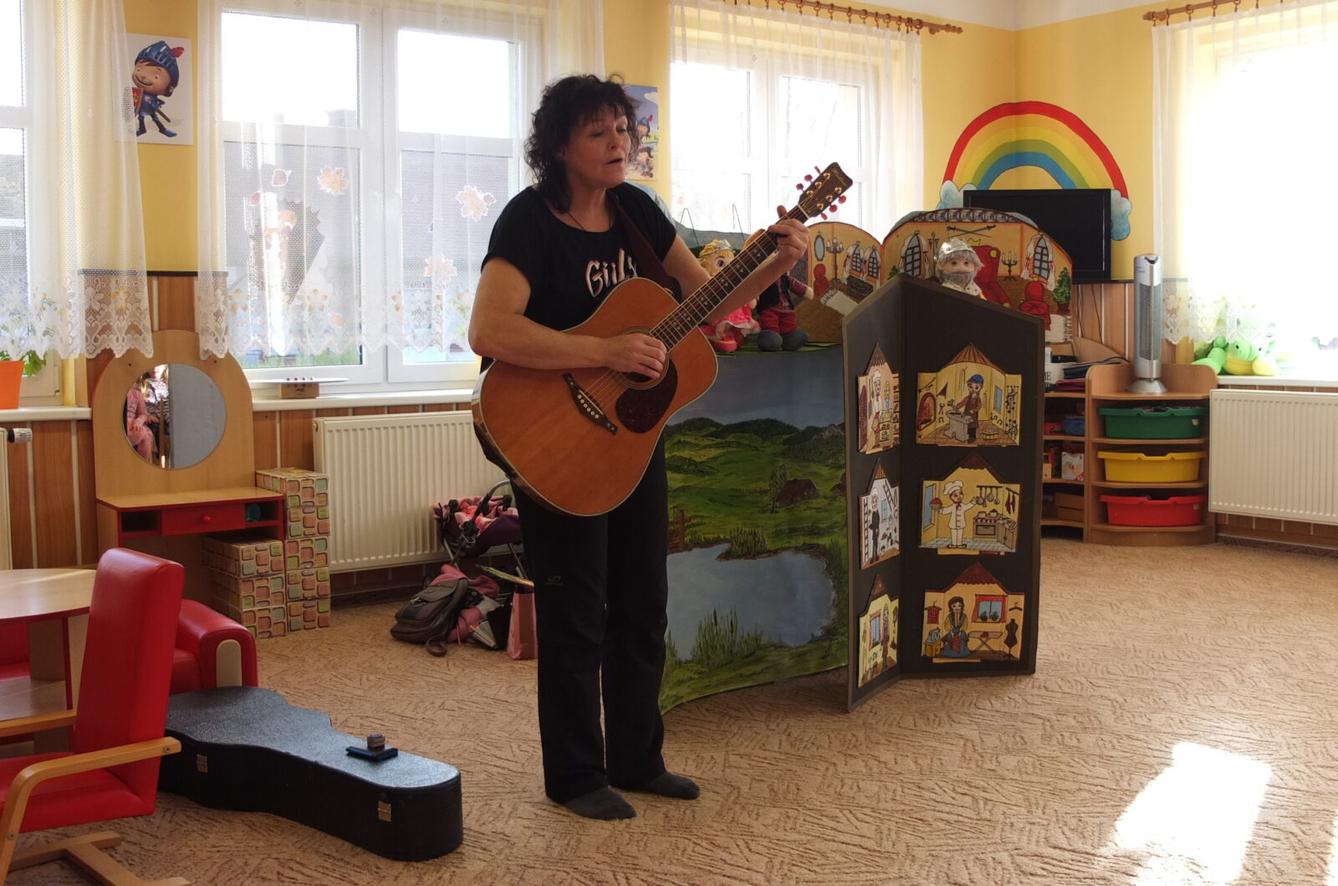 Divadlo - Jak se Honza rytířem stal a kolik řemesel se naučil - 11