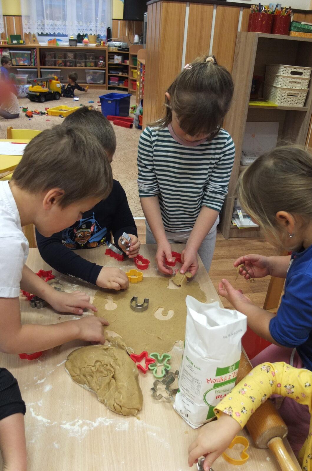 Pečení perníčků - 18