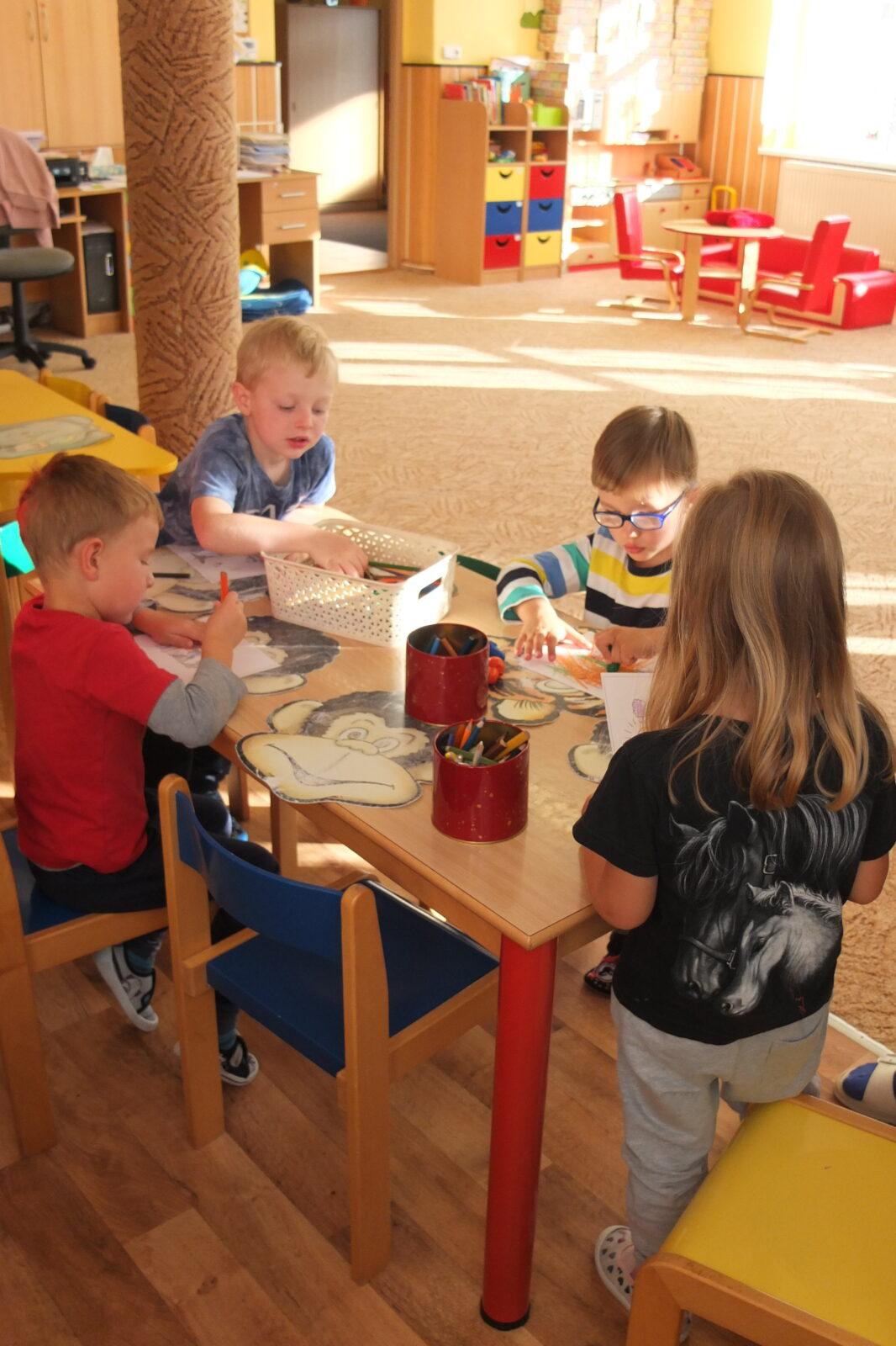 Človíček se představuje 1 - 16