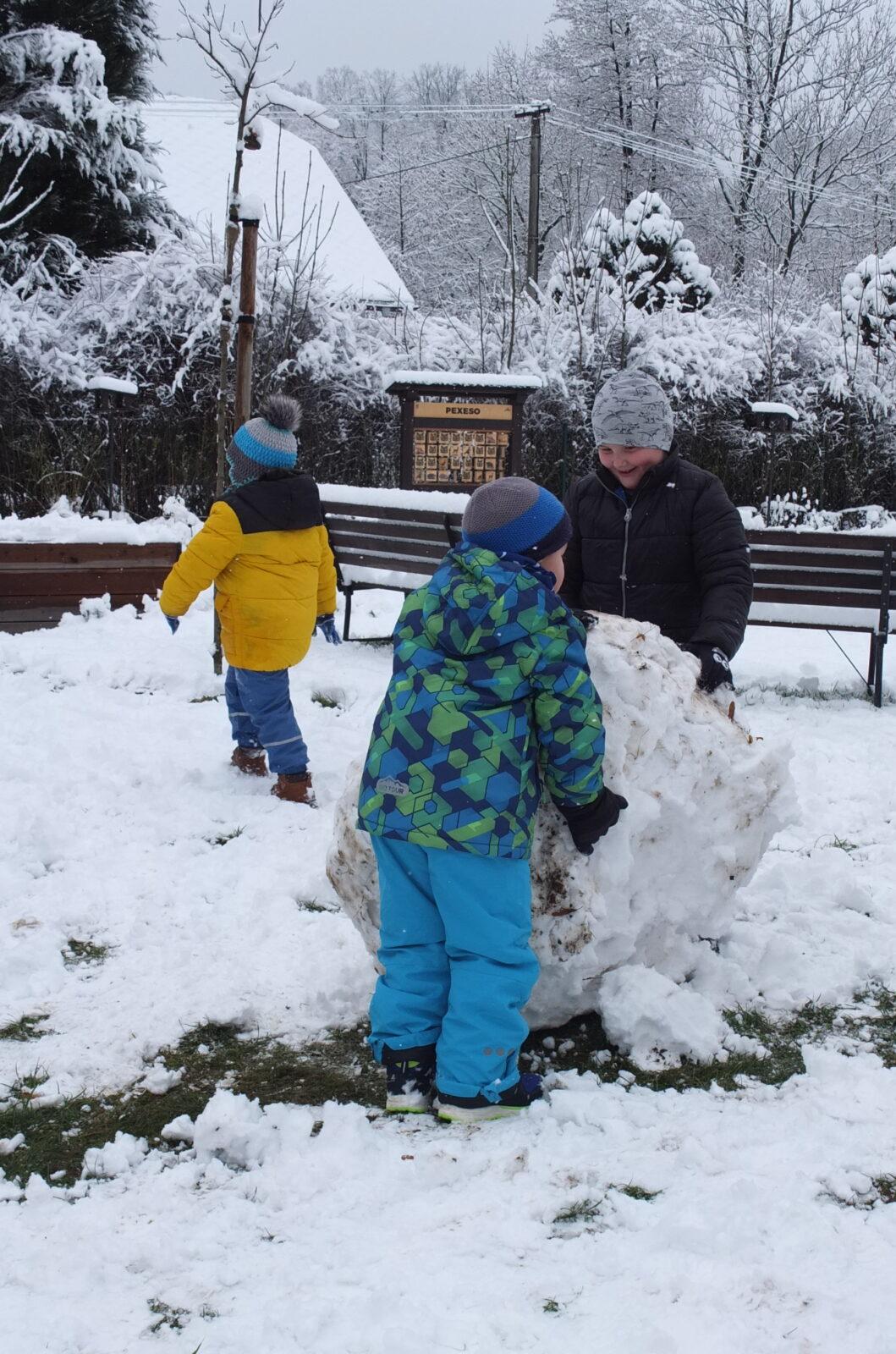 Užíváme si sněhu - 12