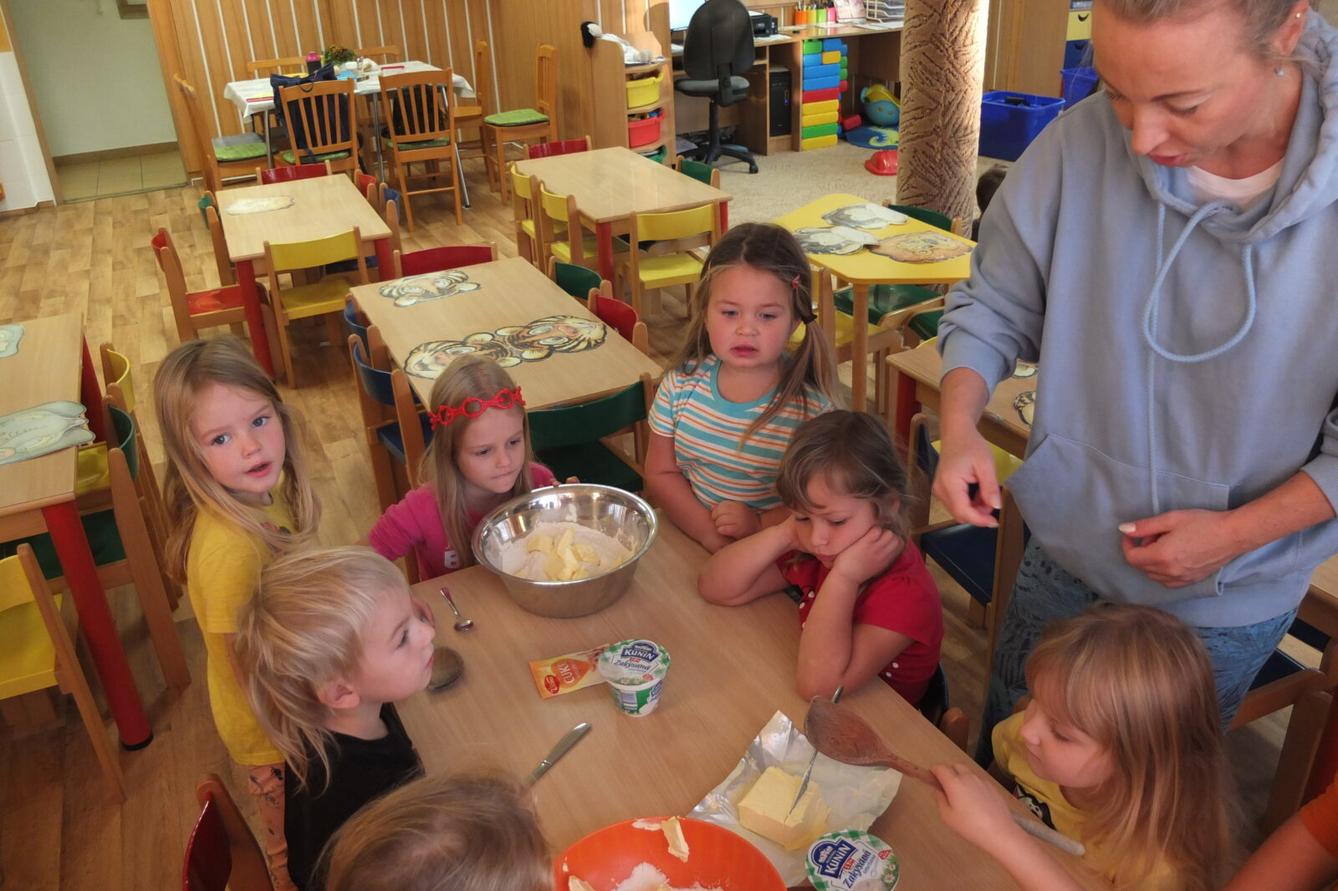 Pečení svatomartinských rohlíčků - 2