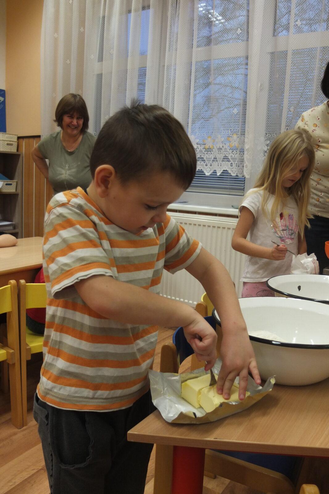 Pečení perníčků - 18