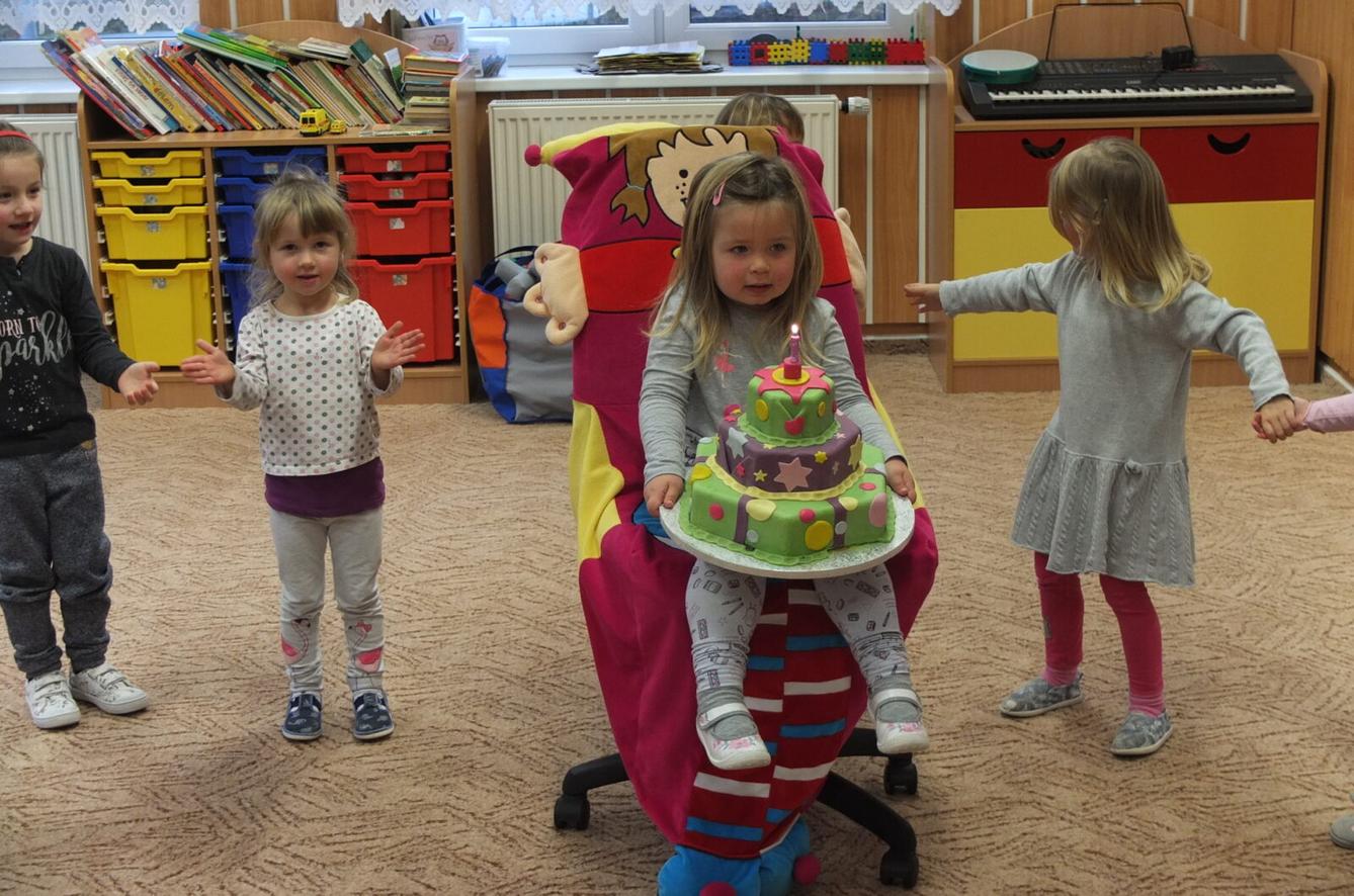 Anička má narozeniny! - 3