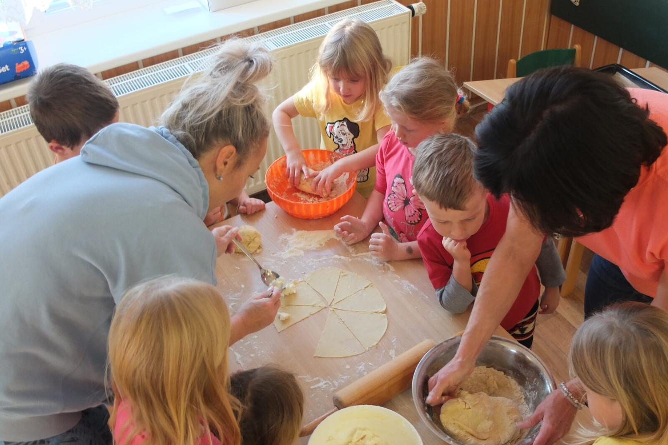 Pečení svatomartinských rohlíčků - 14