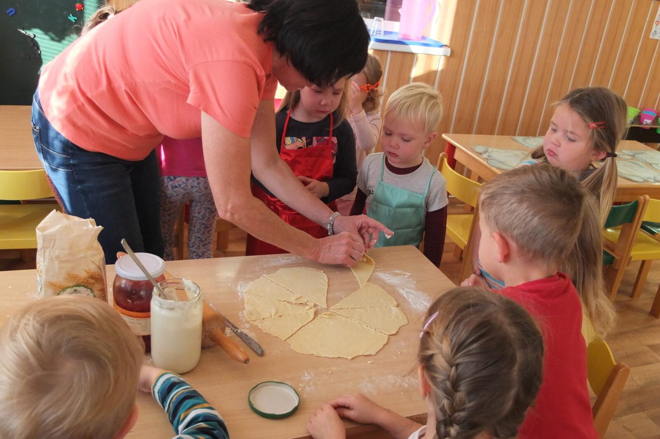 Pečení svatomartinských rohlíčků - 28