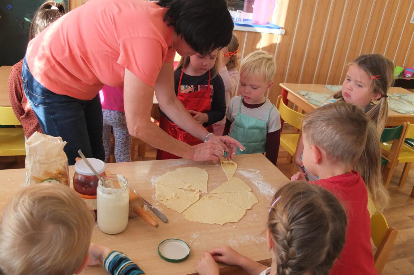 Pečení svatomartinských rohlíčků - 29