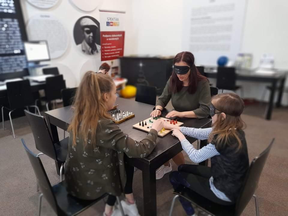 TLAPKY 1.-Praha- cesta a Neviditelná výstava - 27