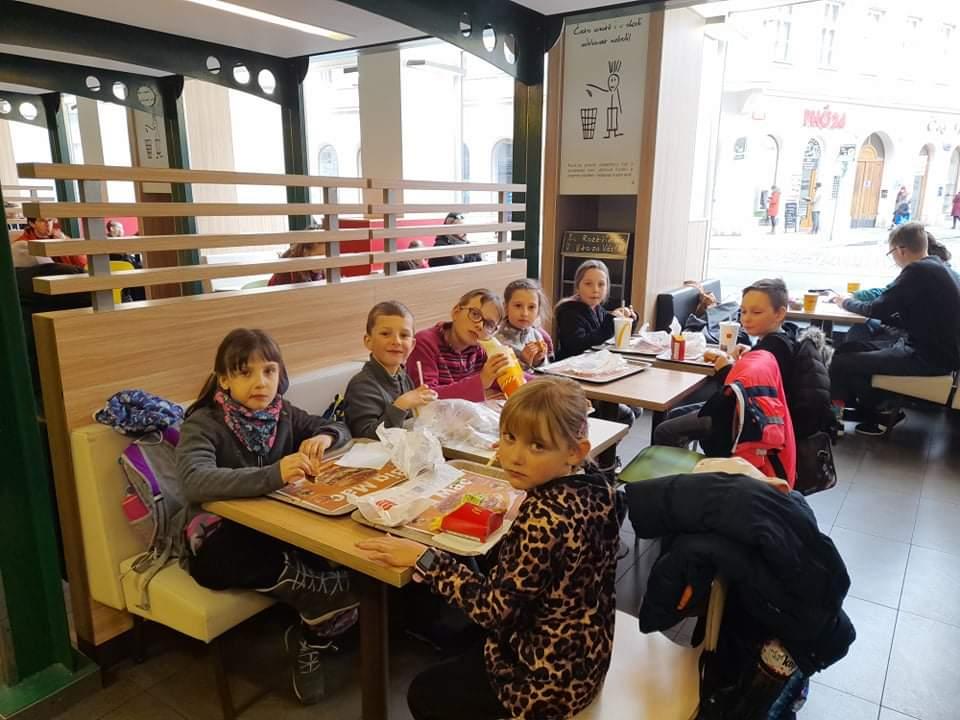 TLAPKY 1.-Praha- cesta a Neviditelná výstava - 31