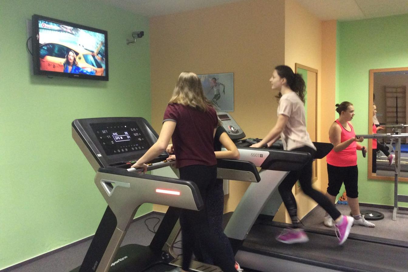 Návštěva posilovny - dívky z 8. a 9. třídy