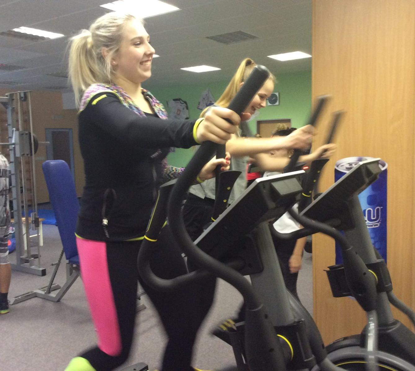 Návštěva posilovny - dívky z 8. a 9. třídy - 3